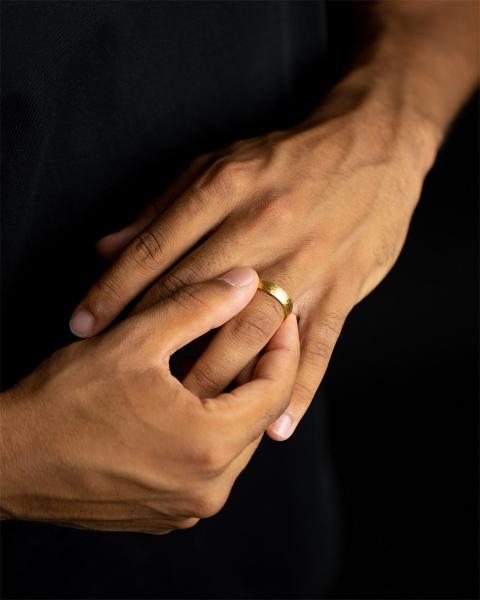 5 mm Titanring mit facettiertem Goldfinish - Pulso Gold